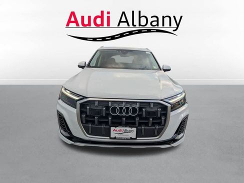 Certified 2025 Audi Q7 3.0T Premium Plus AWD/4WD image 9