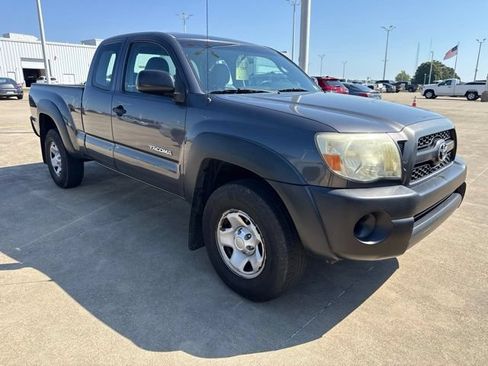 Used 2011 Toyota Tacoma 4x4 Access Cab image 9