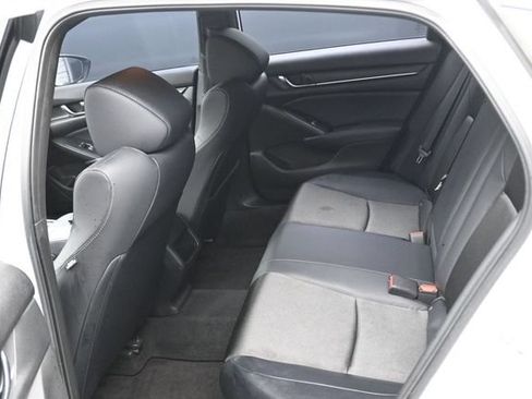 Used 2018 Honda Accord Sport image 18