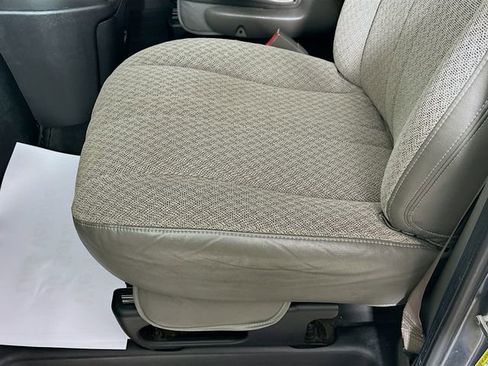 Used 2017 Chevrolet Express 2500 LT w/ LT Preferred Equipment Group image 18