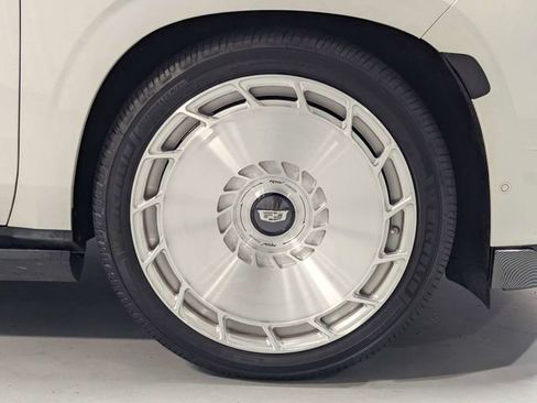 Used 2022 Cadillac Escalade Sport Platinum w/ LPO, Floor Liner Package AWD/4WD image 32