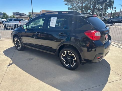 Used 2017 Subaru Crosstrek 2.0i Premium AWD/4WD image 3