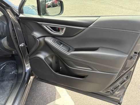 Used 2019 Subaru Forester Premium AWD/4WD image 34