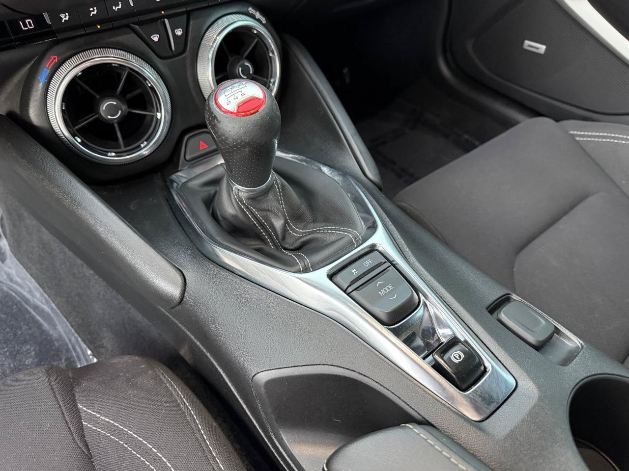 Used 2021 Chevrolet Camaro LT RWD image 14