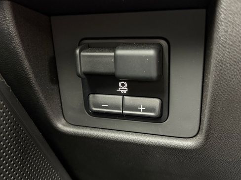 Used 2024 Chevrolet Colorado Trail Boss w/ Technology Package image 22