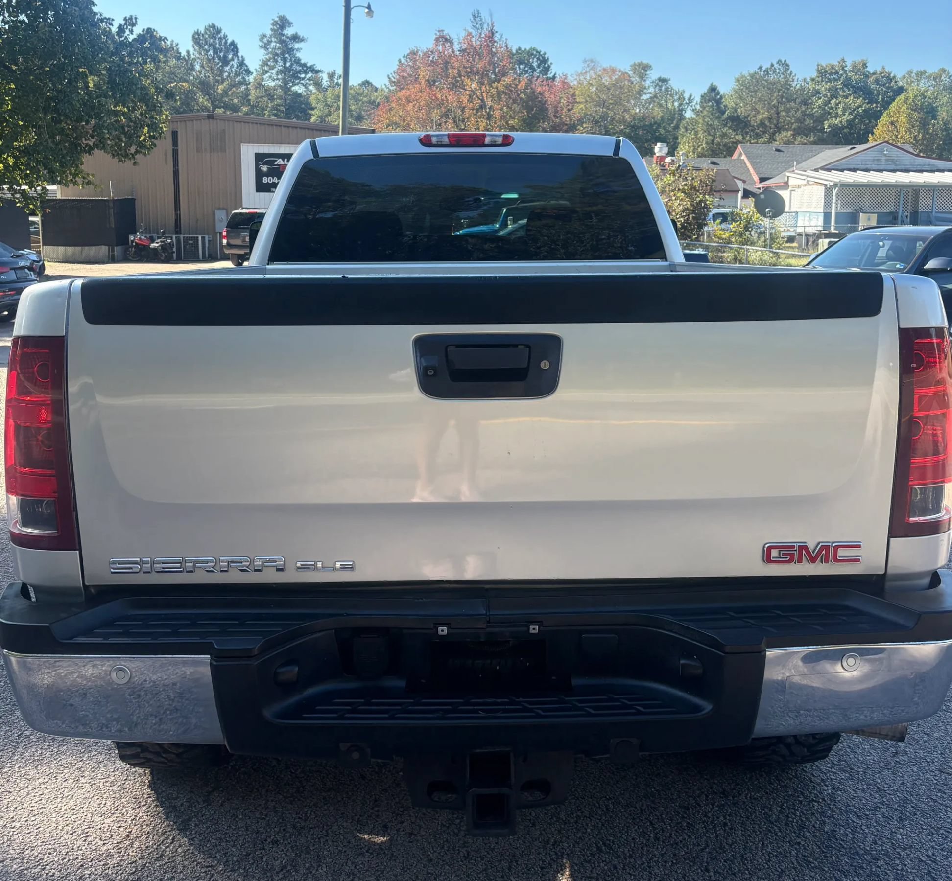 Used 2012 GMC Sierra 2500 SLE w/ SLE Preferred Package AWD/4WD image 5