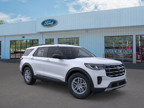 Used 2026 Ford Explorer Active image 7