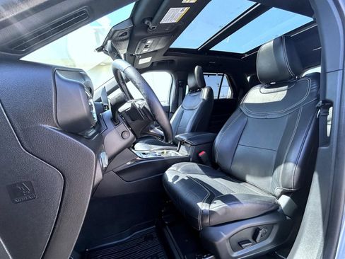 Used 2022 Ford Explorer ST w/ Equipment Group 401A AWD/4WD image 10