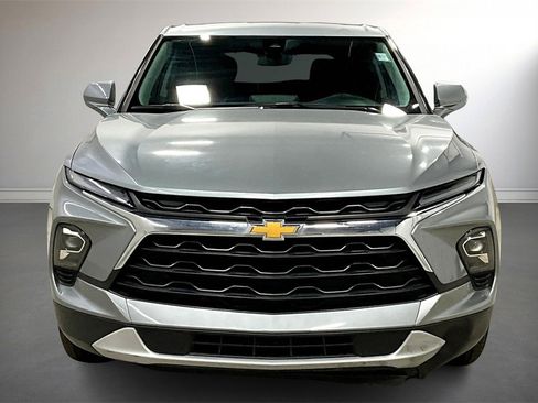 Used 2024 Chevrolet Blazer LT image 2