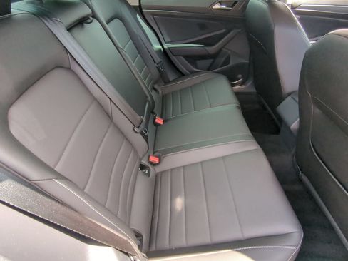 Used 2023 Volkswagen Jetta SE w/ Panoramic Sunroof Package FWD image 12