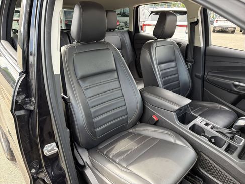 Used 2019 Ford Escape SEL FWD image 22