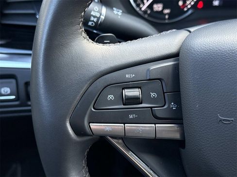 New 2025 Cadillac XT6 Luxury image 25