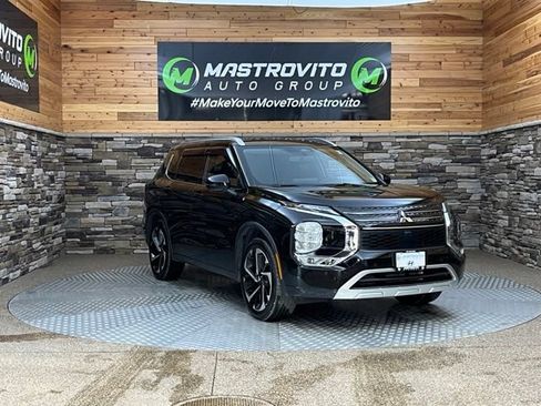 Used 2022 Mitsubishi Outlander SEL AWD/4WD image 2