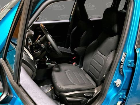 Used 2020 Jeep Renegade Latitude AWD/4WD image 15