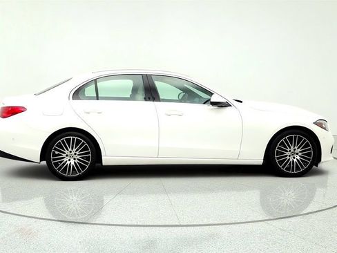 Used 2024 Mercedes-Benz C 300 4MATIC Sedan image 4