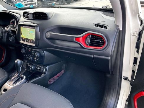 Used 2023 Jeep Renegade Trailhawk image 12
