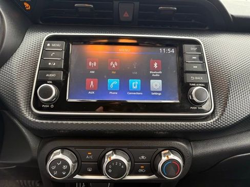 Used 2024 Nissan Kicks S image 14