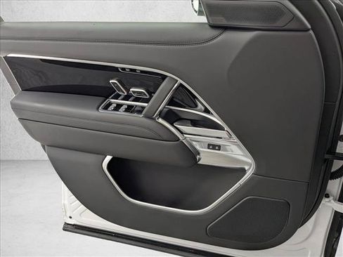 New 2026 Land Rover Range Rover Long Wheelbase SE AWD/4WD image 19