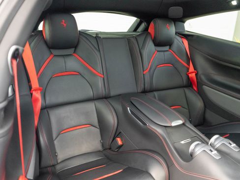 Used 2018 Ferrari GTC4Lusso T image 37