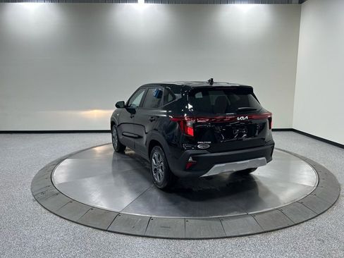 New 2026 Kia Seltos LX image 7