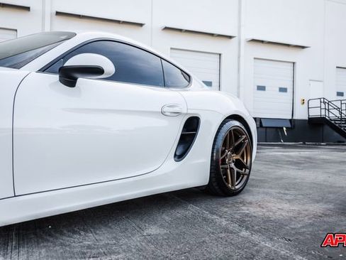 Used 2014 Porsche Cayman S image 28