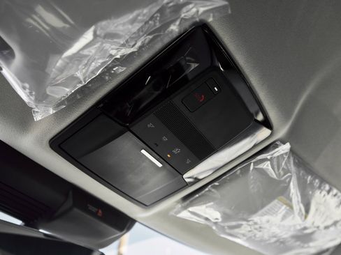 New 2025 Mitsubishi Outlander SE image 53