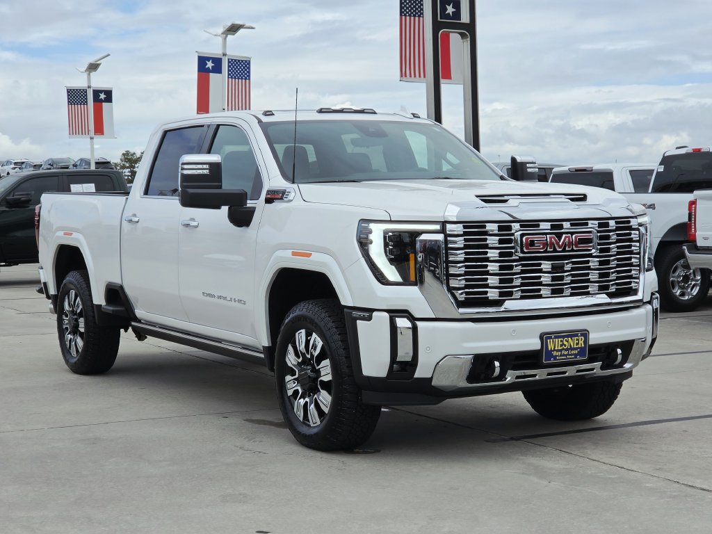 Used 2024 GMC Sierra 2500 Denali w/ Denali Reserve Package AWD/4WD image 3