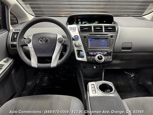 Used 2014 Toyota Prius V Two image 12