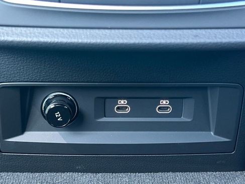 Used 2025 Audi Q7 3.0T Premium w/ Convenience Package image 64