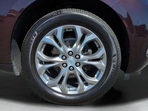 Used 2021 Buick Enclave Avenir w/ Avenir Technology Package image 10