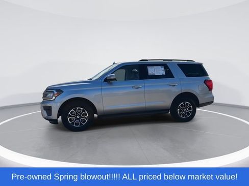 Used 2024 Ford Expedition XLT RWD image 5