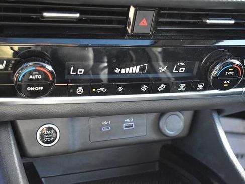 Used 2023 Nissan Rogue SV w/ SV Premium Package AWD/4WD image 31