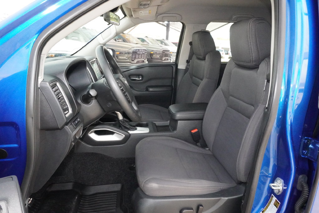 Used 2024 Nissan Frontier SV RWD image 27