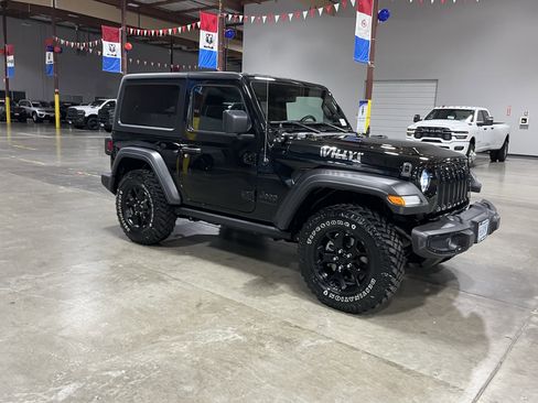 Used 2022 Jeep Wrangler Willys image 7