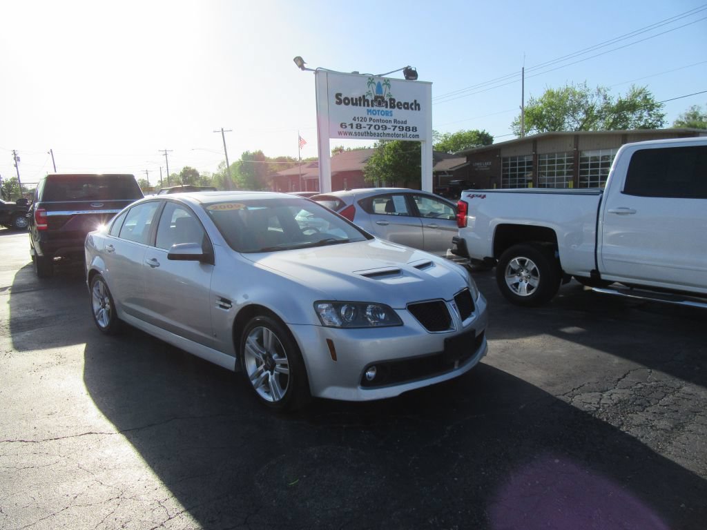 Used 2009 Pontiac G8 w/ Premium Package RWD image 1