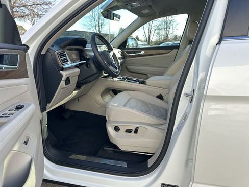 New 2026 Volkswagen Atlas SE image 12