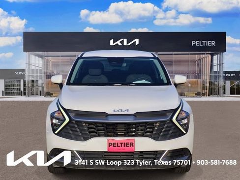 Used 2023 Kia Sportage LX AWD/4WD image 2