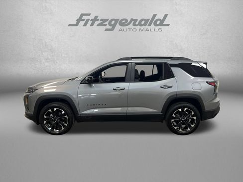 Used 2026 Chevrolet Equinox RS FWD image 2