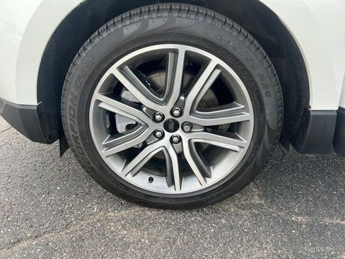 Used 2024 Ford Edge Titanium w/ Equipment Group 301A AWD/4WD image 33