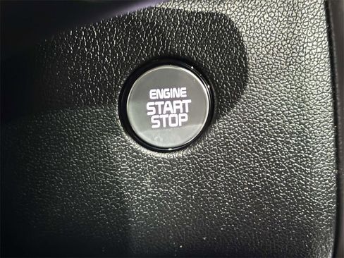 Used 2023 Kia Sorento S w/ Panoramic Sunroof Package image 25