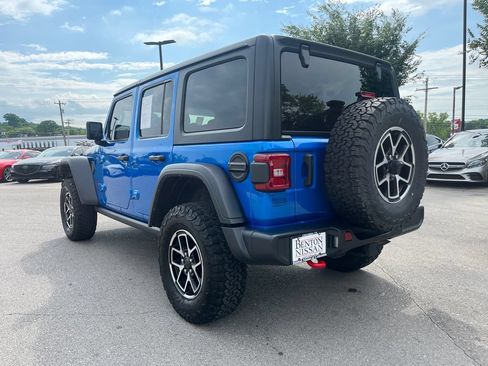 Used 2024 Jeep Wrangler Unlimited Rubicon w/ Convenience Group AWD/4WD image 2