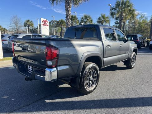 Used 2022 Toyota Tacoma SR5 image 10