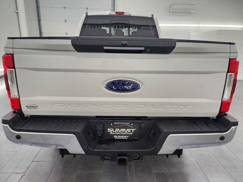 Used 2017 Ford F250 Lariat w/ Lariat Ultimate Package image 32