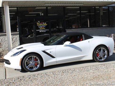 Used 2016 Chevrolet Corvette Stingray Convertible w/ Battery Protection Package image 2