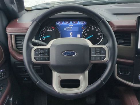 Used 2022 Ford Expedition Max Limited image 25