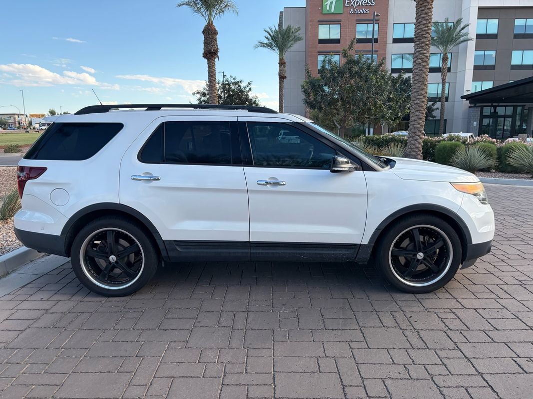 Used 2013 Ford Explorer Sport AWD/4WD image 2