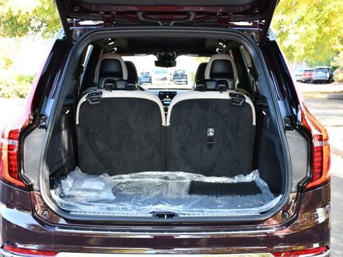 New 2026 Volvo XC90 B6 Plus image 28