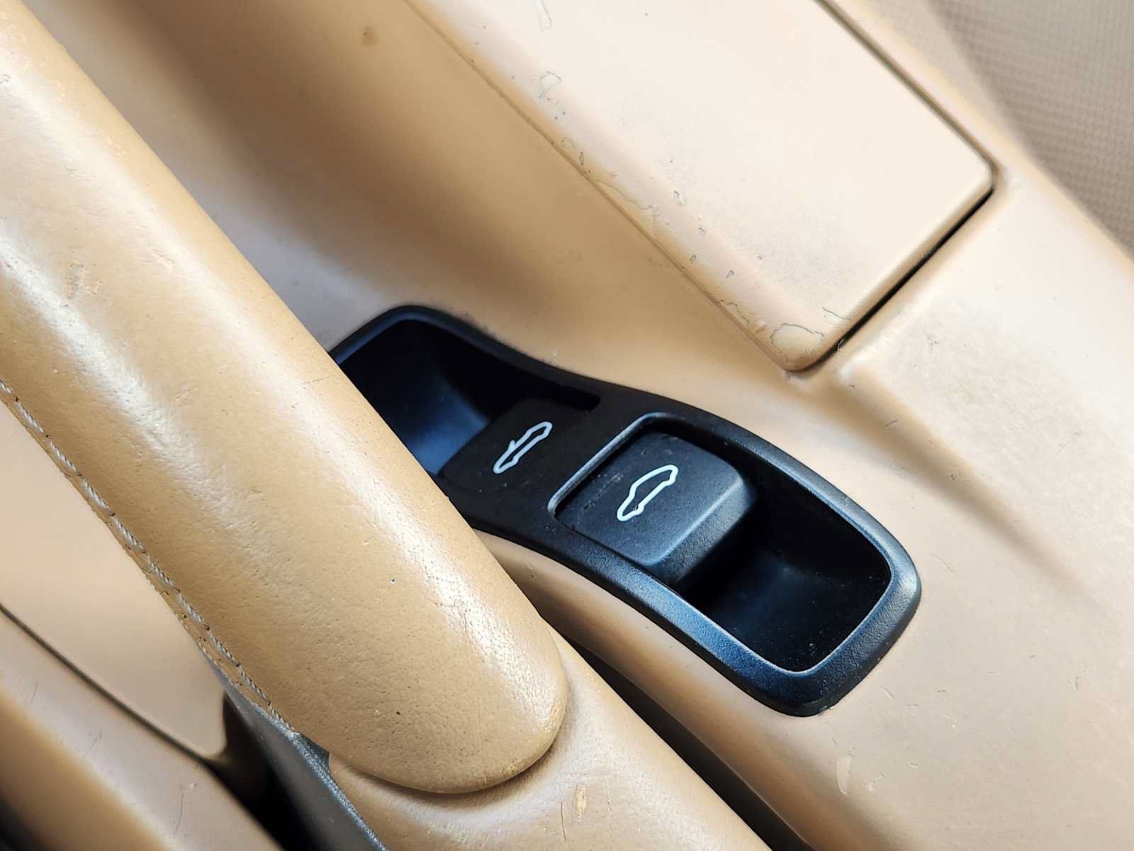 Used 2009 Porsche Boxster RWD image 22