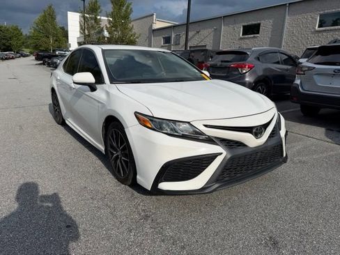 Used 2021 Toyota Camry SE FWD image 7