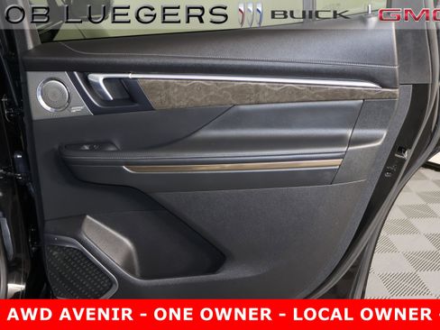 Certified 2025 Buick Enclave Avenir image 15